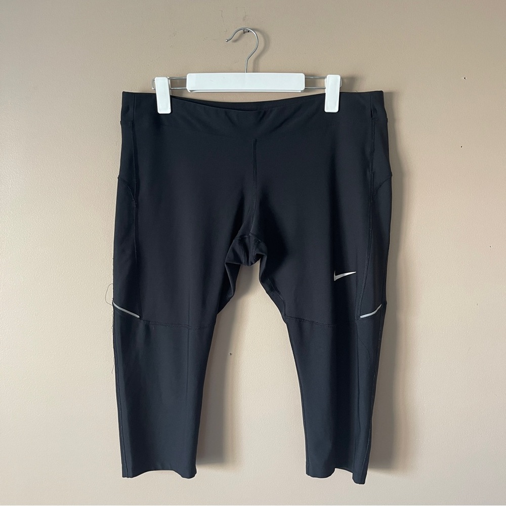 NIKE | Black Cropped Leggings Sz XL